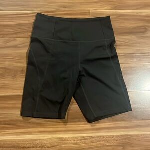 Girlfriend collective bike short